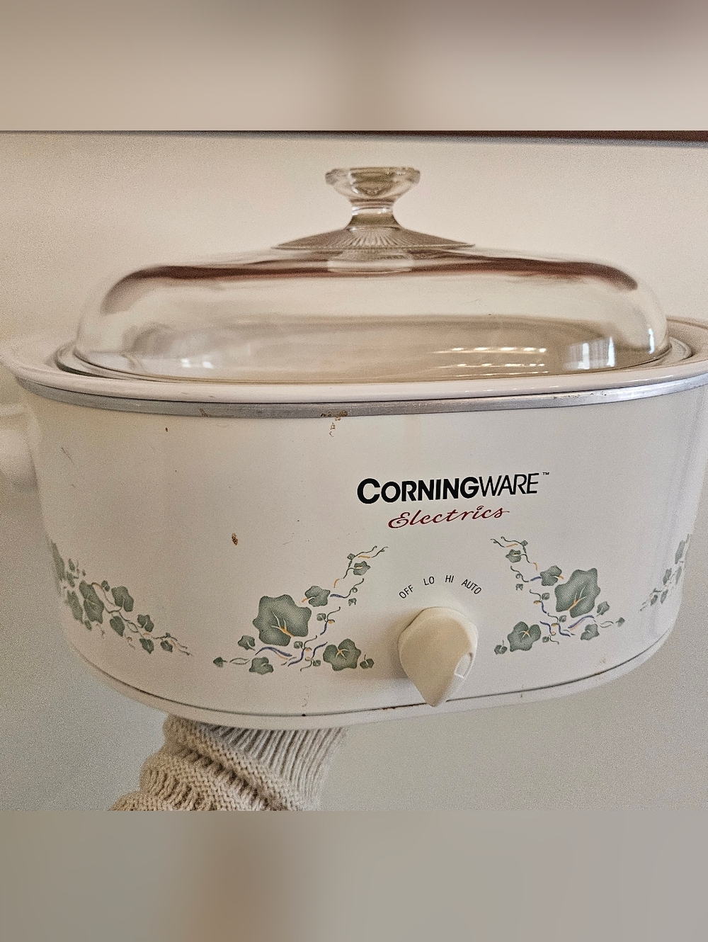 CorningWare Electric Slow Cooker with Floral Decal - White